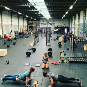 Welche Vorteile bieten Gummiböden für Fitnessstudios?